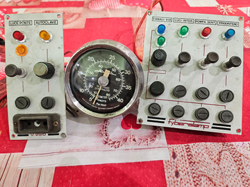 Pannello elettrico e tachimetro