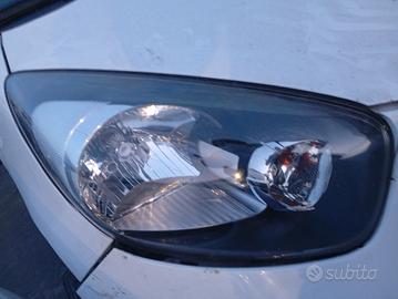 Fanale anteriore dx Kia Picanto anno 2012