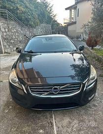 Volvo V60 D2