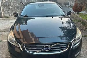Volvo V60 D2
