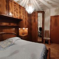 Camera da letto completa in legno