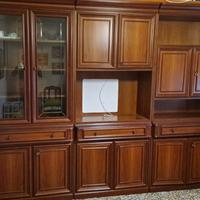 Mobile soggiorno in noce più tavolo e sedie