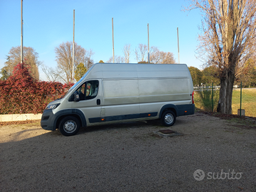 Trasporti traslochi e sgomberi