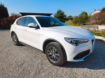 Alfa RomeoStelvio2.2 diesel 190cv Q4 AT8B-Tech