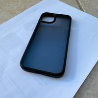 Cover spigen Iphone 13