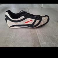 scarpe da corsa CHIODATE Brooks numero 45.5