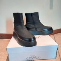 Stivaletti neri n. 39 