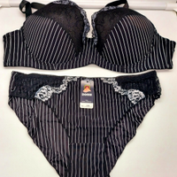 Completino intimo nero modello Gessato