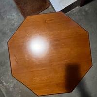 Tavolino Portaoggeti in Legno