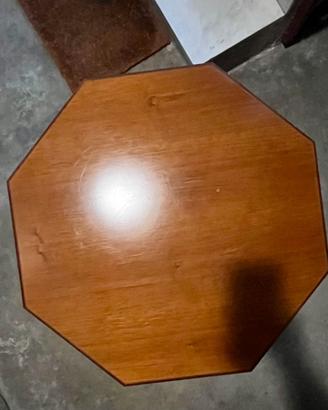 Tavolino Portaoggeti in Legno