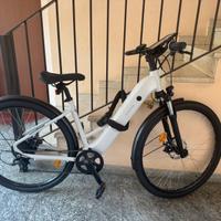 Bicicletta elettrica NUOVA + GARANZIA+ ACCESSORI
