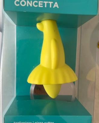 Concetta by Bialetti: tagliapizza di design