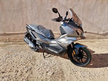 SYM ADX 300 ABS TCS E5+ Titanio - 2026 - Motor's