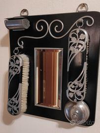 Antiquariato Specchio porta spazzole vintage