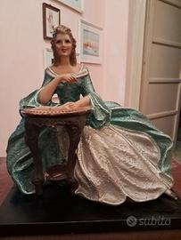 scultura dama misure 32/33/24