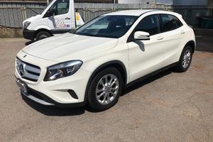 MERCEDES-BENZ GLA 180 d Executive