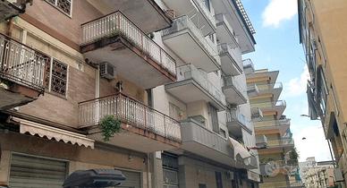 Ampio 3 vani+ acc. vicino al Corso Europa