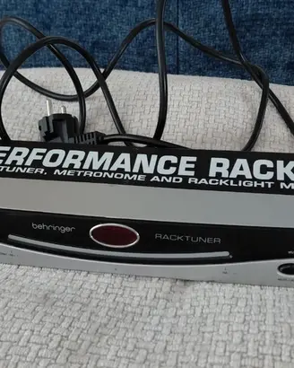 Behringer BTR 2000 - Accordatore a rack