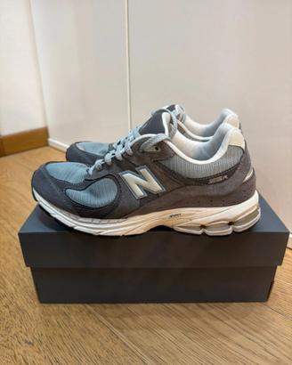 New Balance 2002R