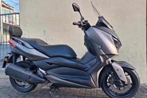 YAMAHA XMAX 300