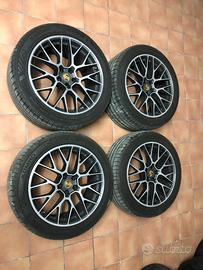 Gomme e cerchi originali Porsche Macan da 20