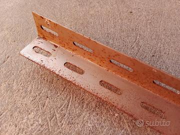 ferramenta PROFILATI ANGOLARI METALLO FORATO 40X40