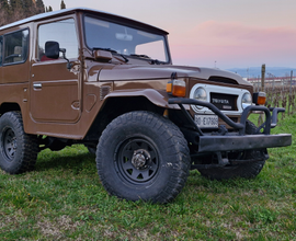 Toyota land cruiser bj 40