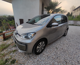 Volkswagen E-UP 2020