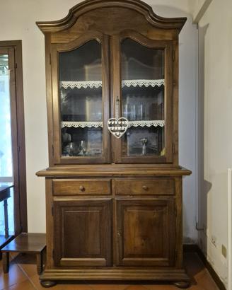 Credenza cristalliera stile classico arte povera