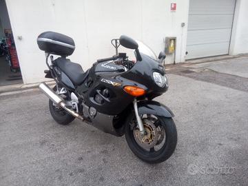 Suzuki GSX 750 F