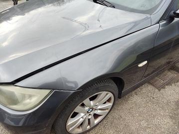 Parafango sinistro BMW 320D del 2006