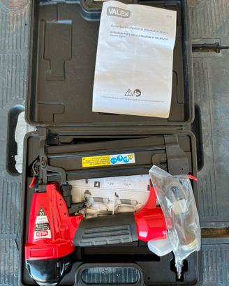 Puntatrice e/o chiodatrice pneumatica ad aria