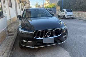Volvo  XC 60 B4 awd