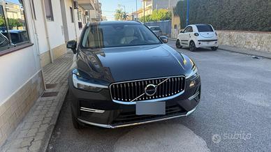 Volvo  XC 60 B4 awd