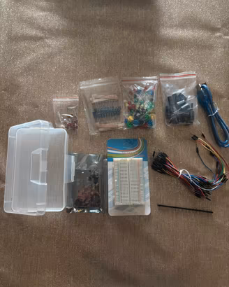 Starter Kit Elettronica tipo Arduino