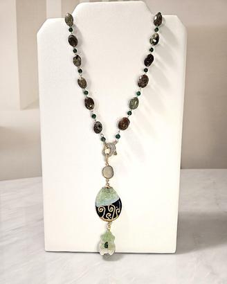 Collana: crisoprasio, smeraldi, agata, fluorite