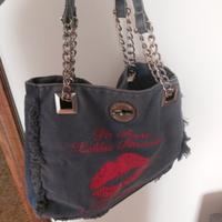 Borsa Le Pandorine con labbra rosse