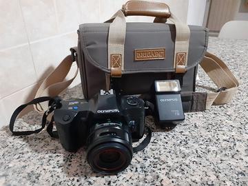 Macchina fotografica Olympus OM 101