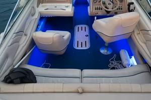 Barca sea ray 200
