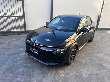 Lancia Ypsilon Hybrid e-DCT