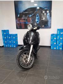 Piaggio Beverly 250