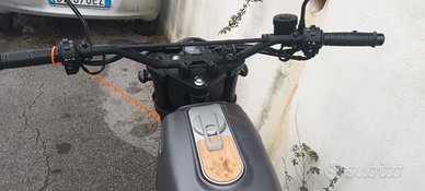 Moto modello Brixon,Glanville 250