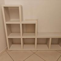 Liberia a cubo bianca