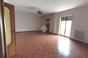 4 LOCALI A CASTROVILLARI