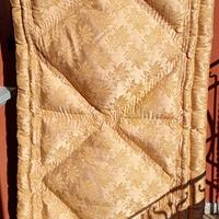 Trapunta damascata in piumino d'oca, anno 1957