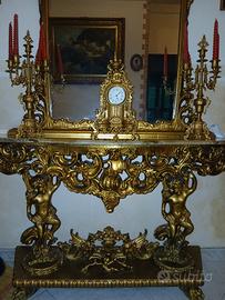consolle in legno colore oro 