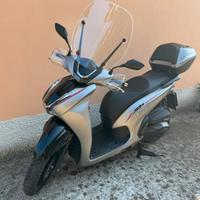 Honda SH 350i Sport - 2024 - Valuto permute
