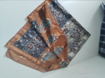 Foulard in seta misura grande primaverile
