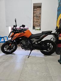 KTM DUKE 790 2024
