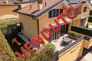 Villetta a schiera di 126 m² con 3 locali e box au